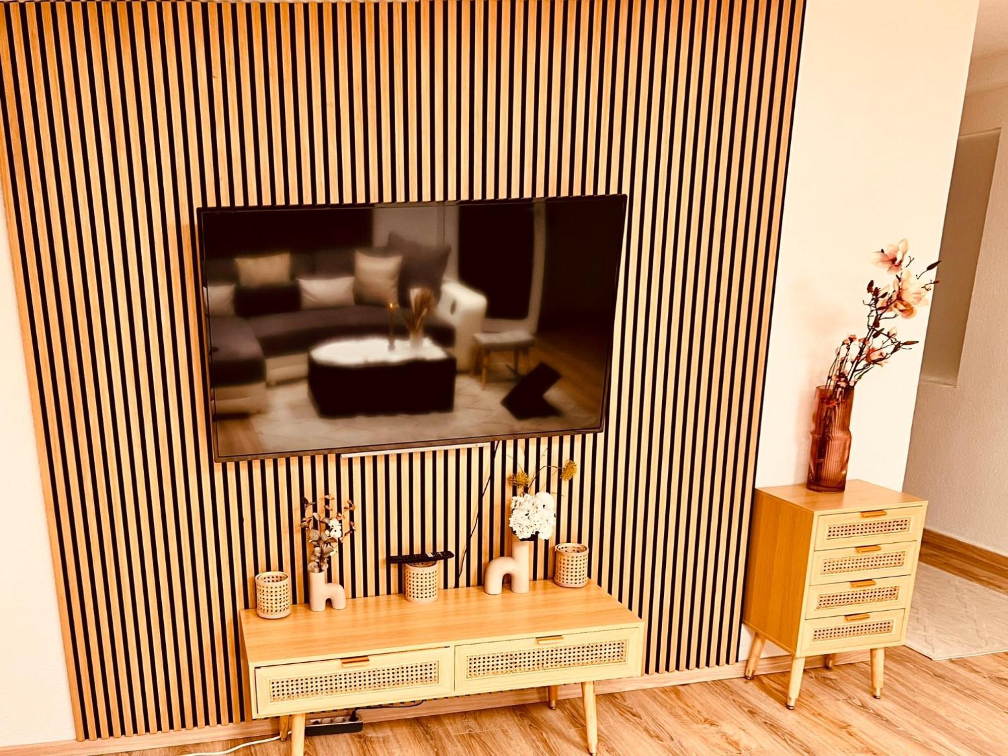 Apartamento Cologne Luxe Living: Opulent Elegance Unleashed Exterior foto